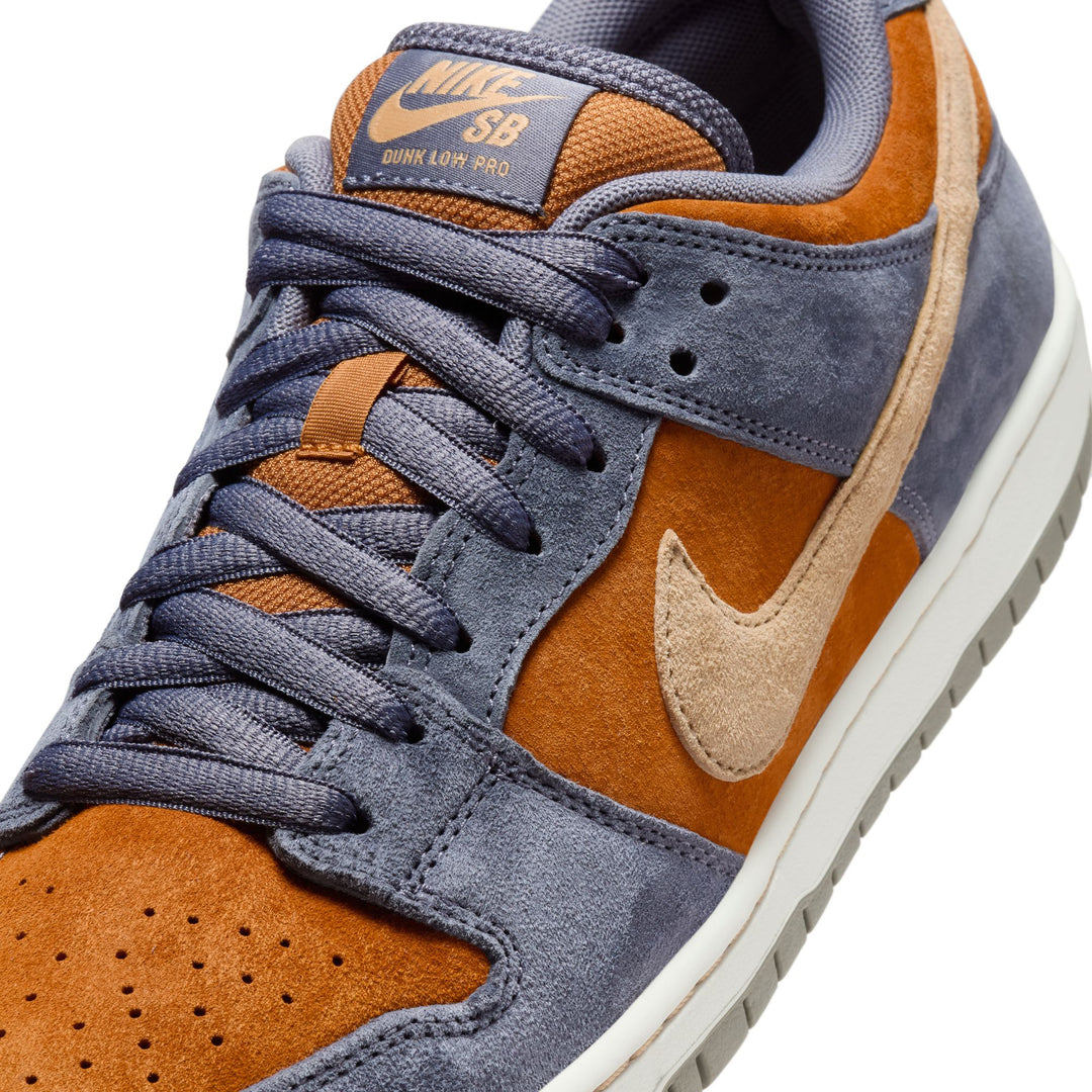 Nike SB Dunk Low Pro - Lt Carbon/Sesame/Monarch