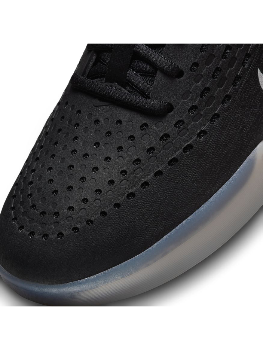 Nike SB Zoom Nyjah 3 - Black / White - WeAreCivil.com